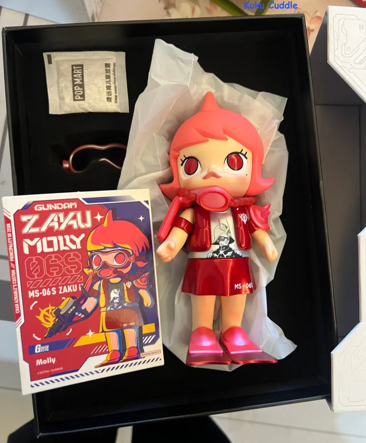 MOLLY × GUNDAM ZAKU CHAR&rsquo;S CUSTOM MS-06S ZAKU II FIGURE
