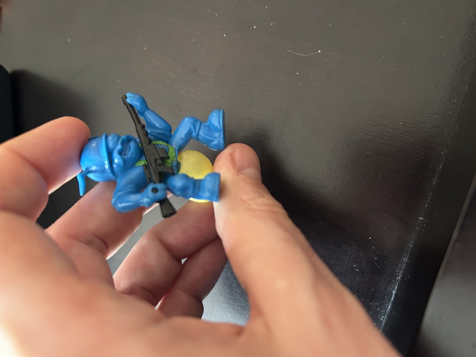 Army Ants Blue Team Quick Hit Complete (Hasbro) 2&Prime; Figure With Weapon Vintage