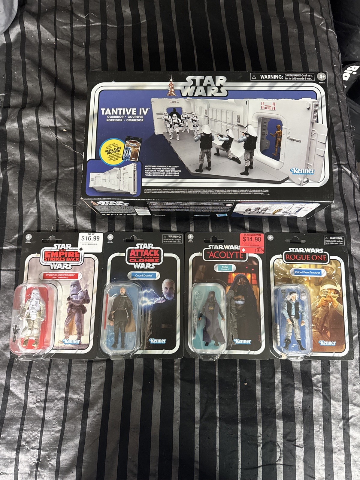 Lot Of 4 Star Wars Vintage Collection Figures + Tantive Hallway