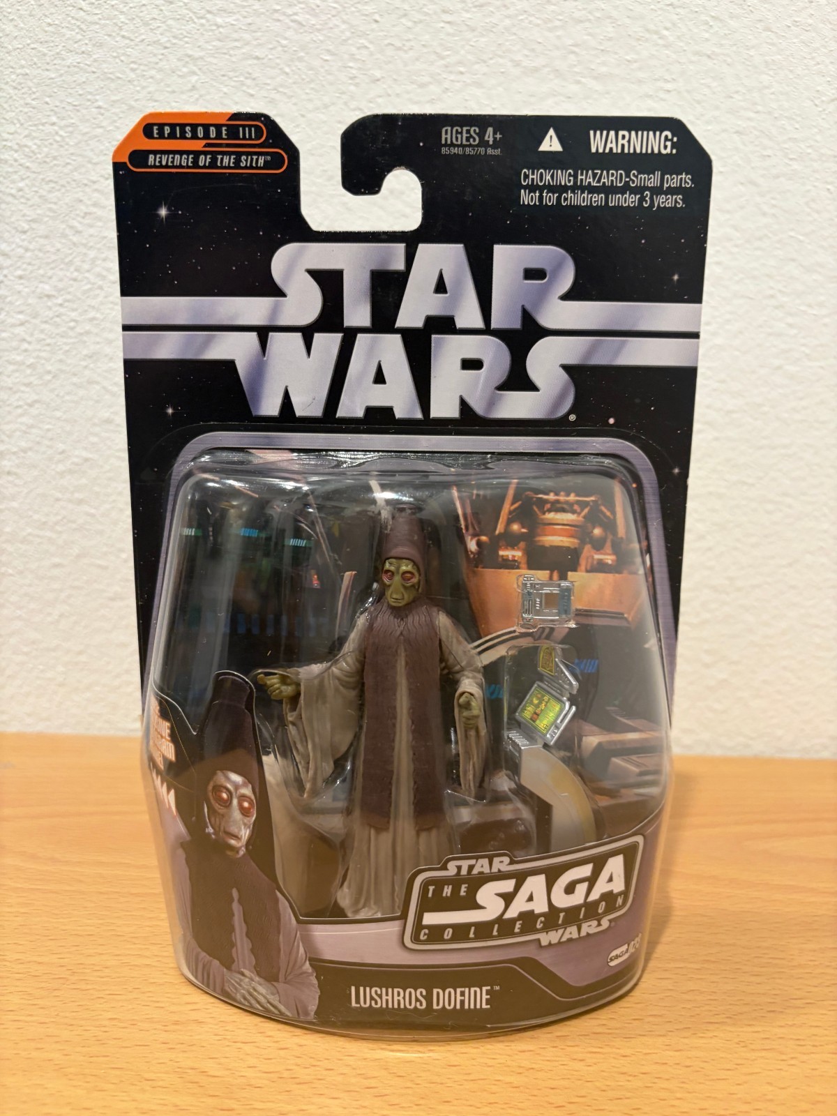 Star Wars The Saga Collection Lushros Dofine #023 2006 ROTS NEW NIB Unopened
