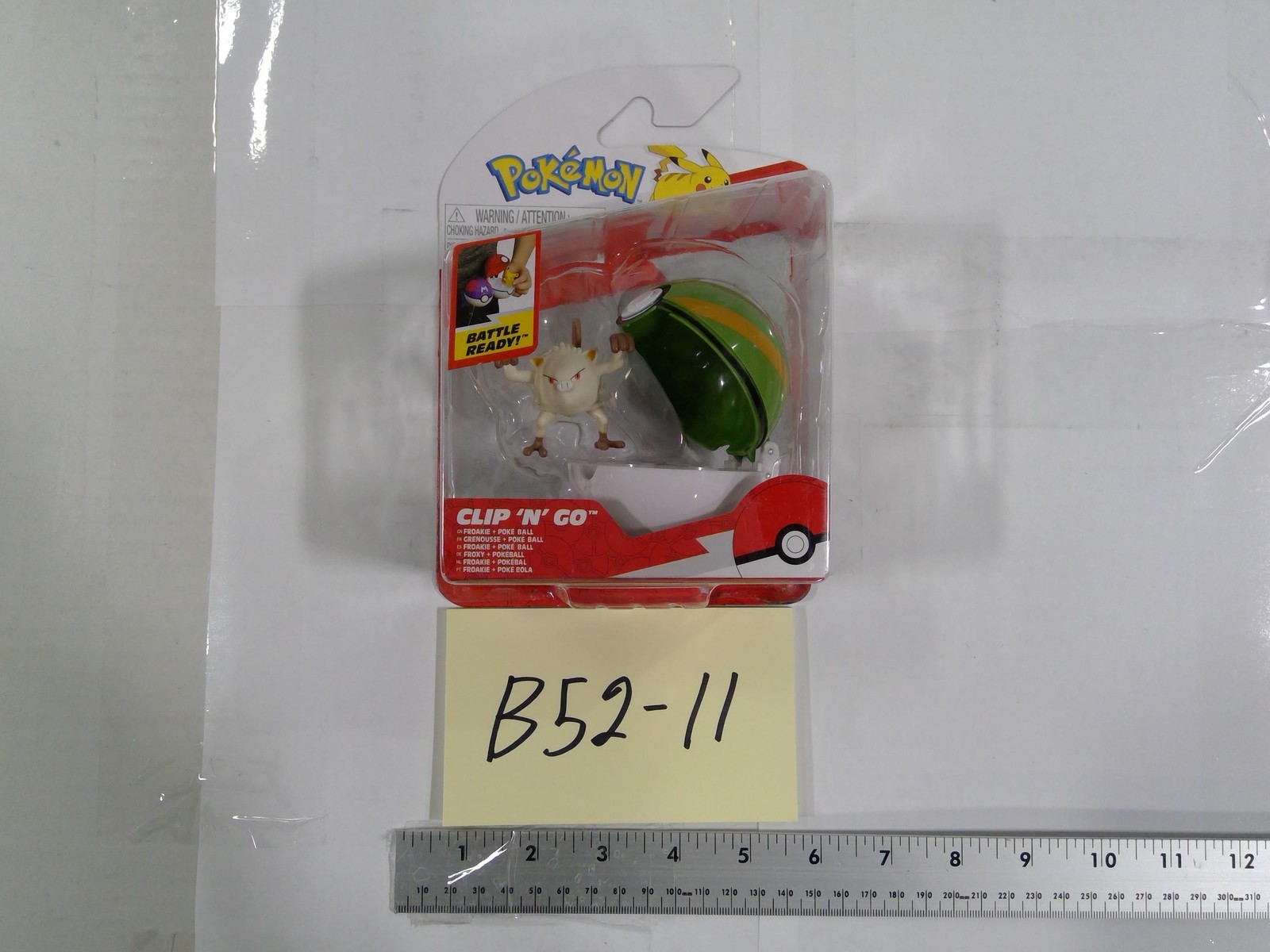 Pokémon Clip &lsquo;N&rsquo; Go Key Figure With Green Poké Ball Action Figure Jazwares Toy