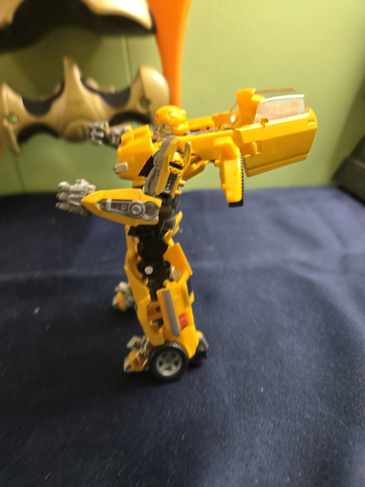 Hasbro Transformers Studio Series Deluxe Class Figure 01 Bumblebee Loose No Weap