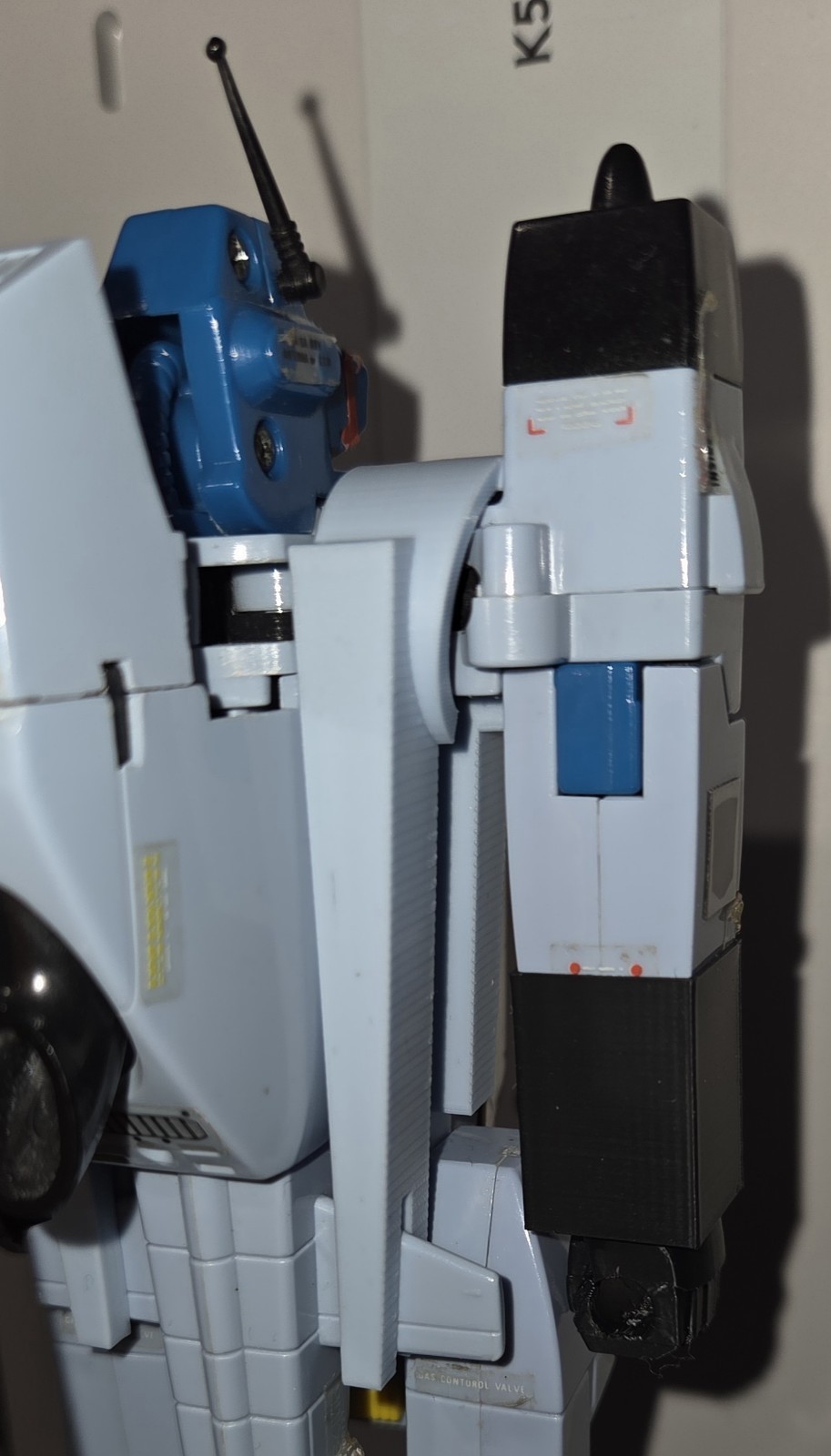 3D Printed Upgrades Shoulder Fillers, Fixed Hands, Fists & Gun For G1 Whirl Blue