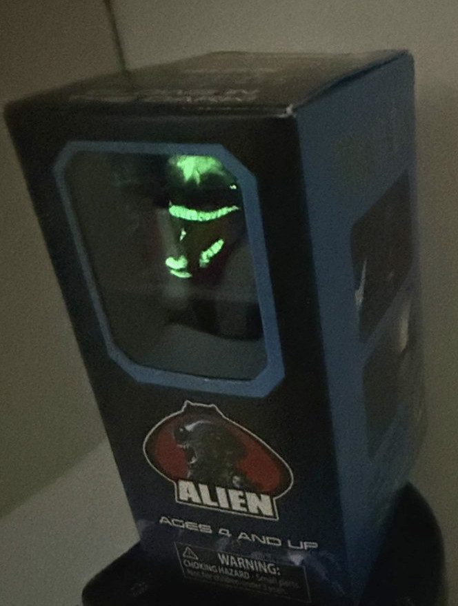 ALIEN XENOMORPH MINIMATES 2015 SDCC EXCLUSIVE – GLOW IN THE DARK – NEW & SEALED