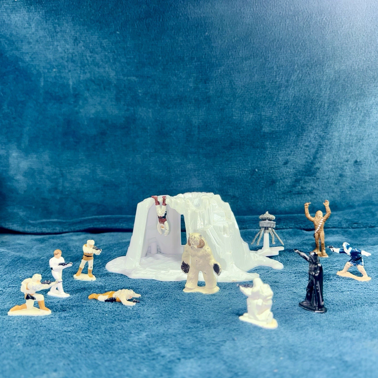 Star Wars Micro Collection Hoth Wampa Cave Complete + 6 xtra Figures Kenner 1982