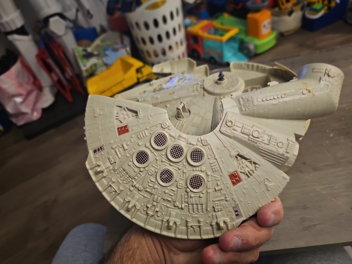 VINTAGE KENNER MICRO COLLECTION MILLENIUM FALCON INCOMPLETE.