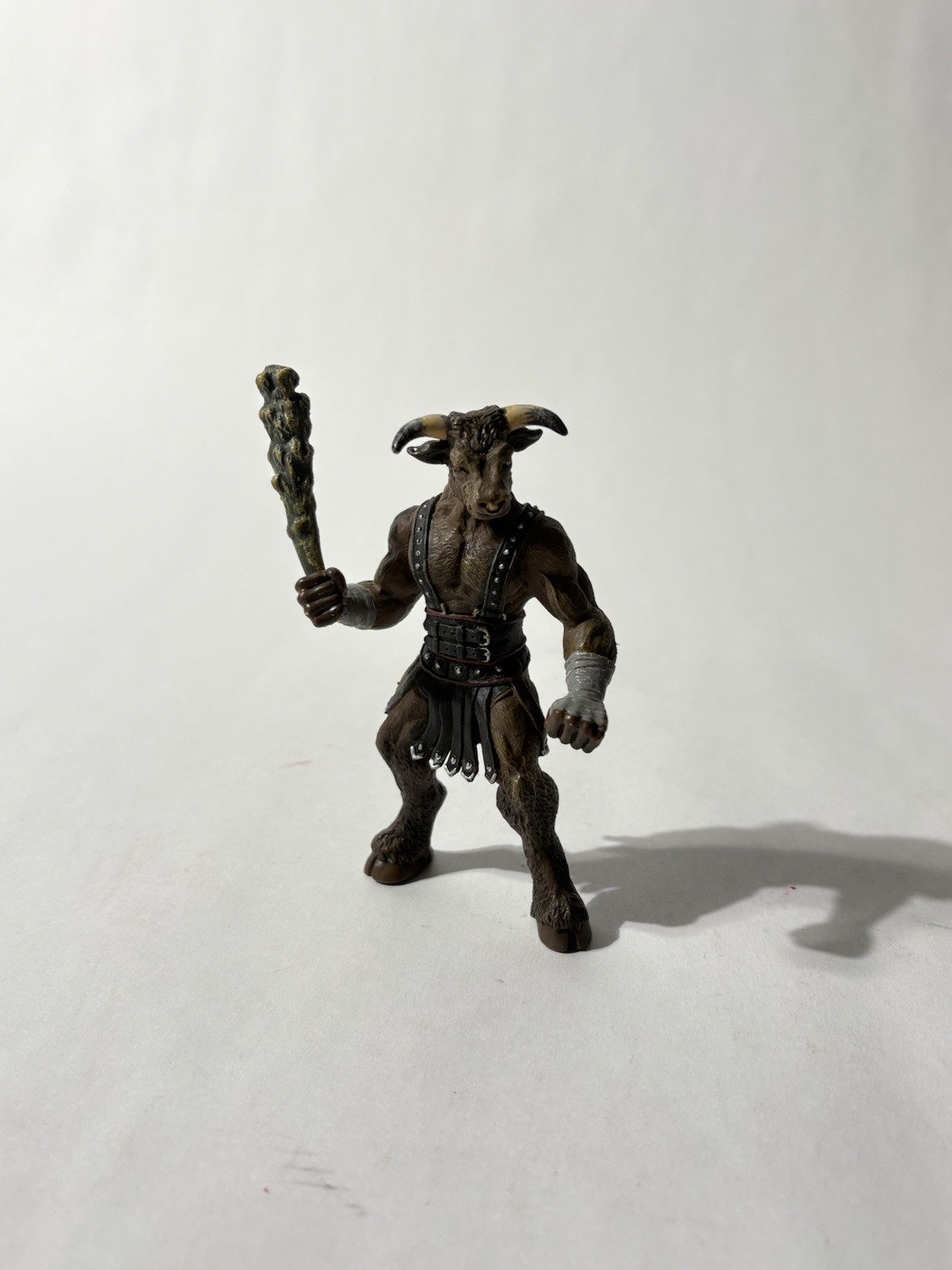 Safari Ltd MINOTAUR w/CLUB Fantasy Figure 2007 Retired Mythical Realms Creature