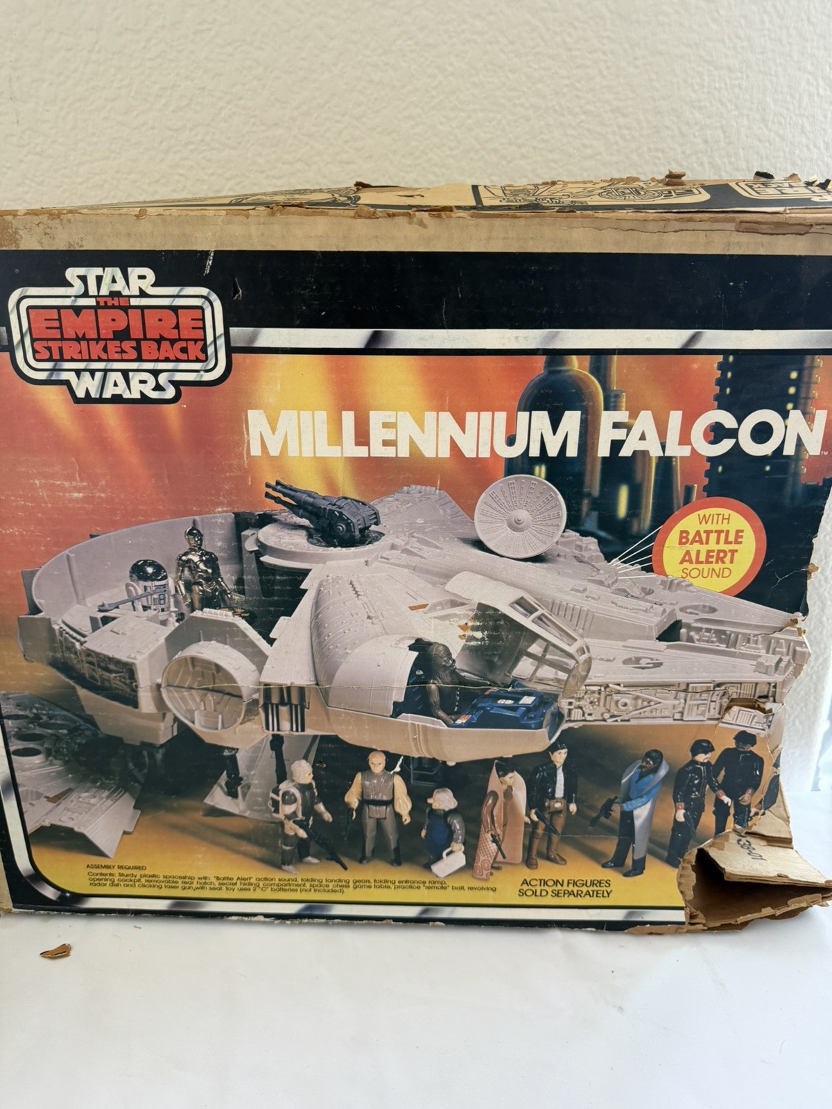 VINTAGE 1983 STAR WARS MILLENIUM FALCON WITH BOX Incomplete ￼
