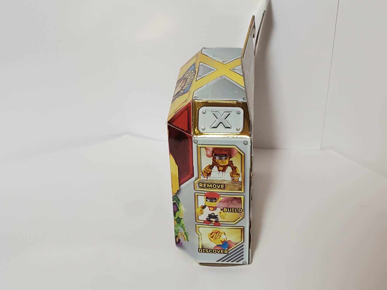 TREASURE X ROBOTS GOLD MINI ROBOTS – NEW
