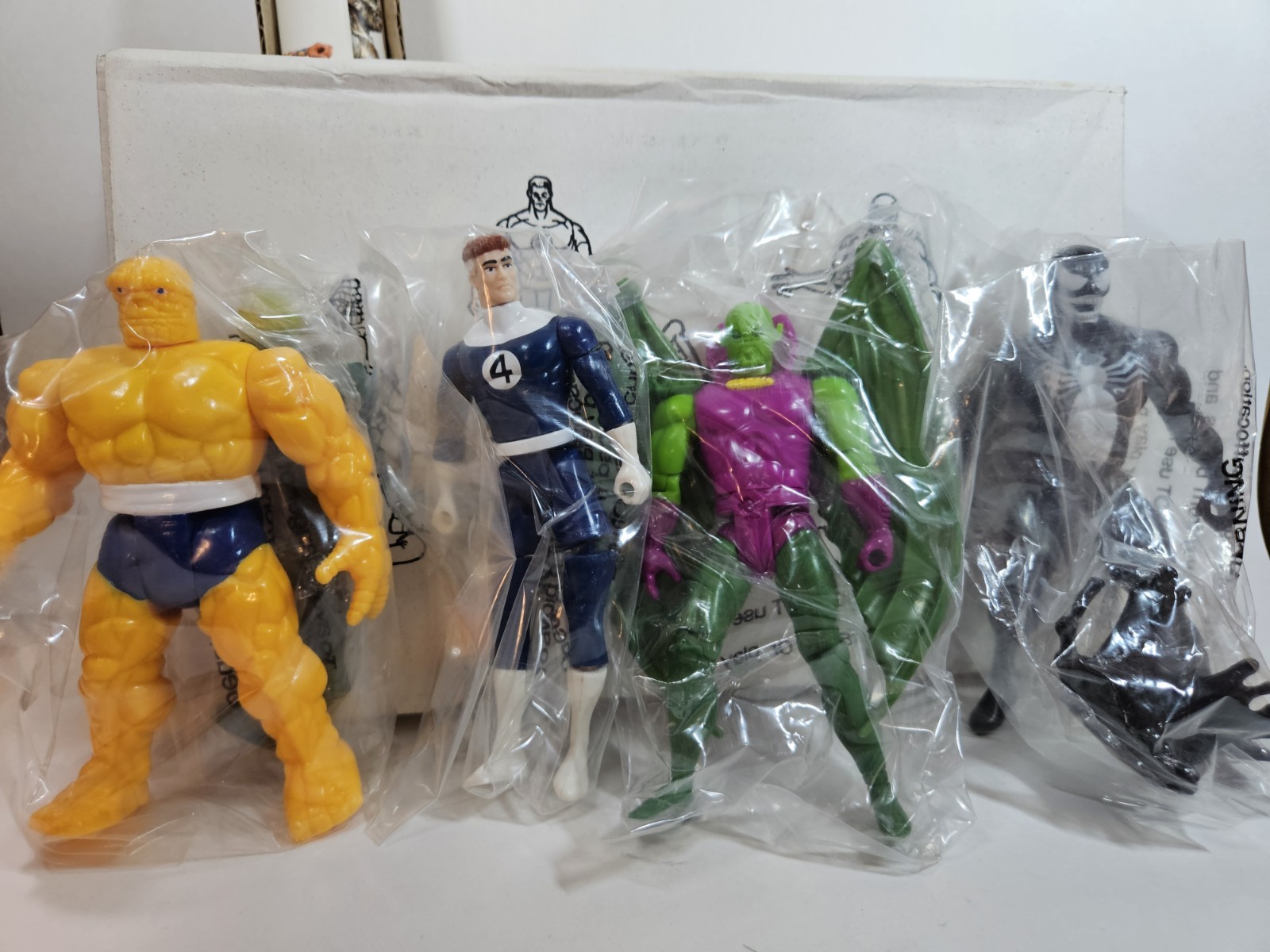 ToyBiz Sears Marvel Figures 4x Pack Vintage Toy + Comic Book Venom Fantastic 4