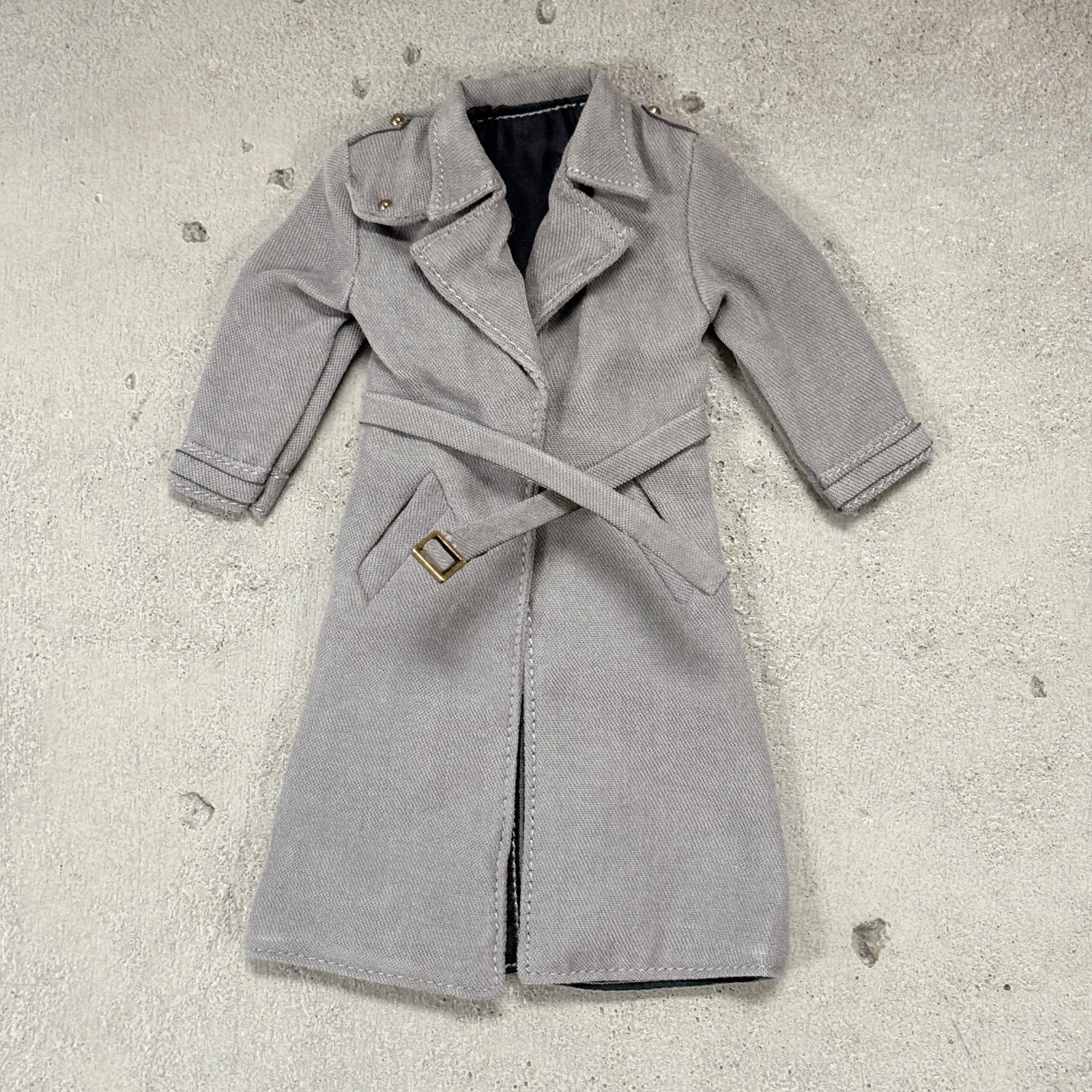 MO-VTLTC-GRY: 1/12 Grey Wired Trench Coat for 6&Prime; muscular body action figure
