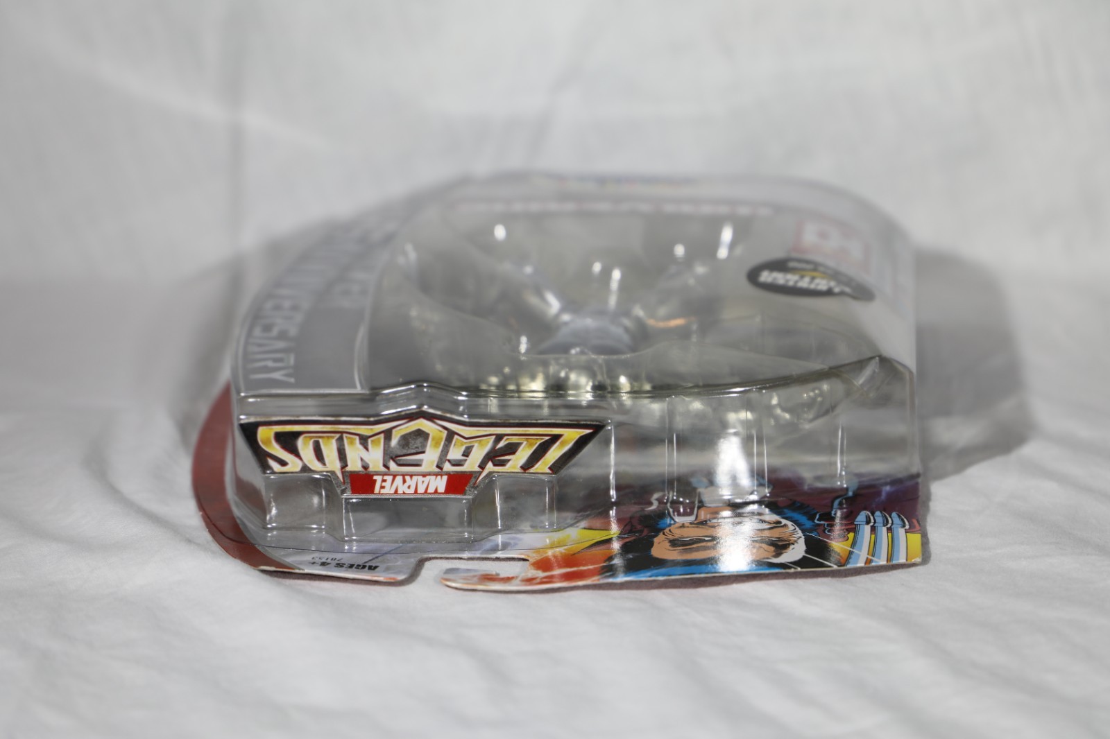 Wolverine Marvel Legends 25th Silver Anniversary – TOYSRUS Exclusive
