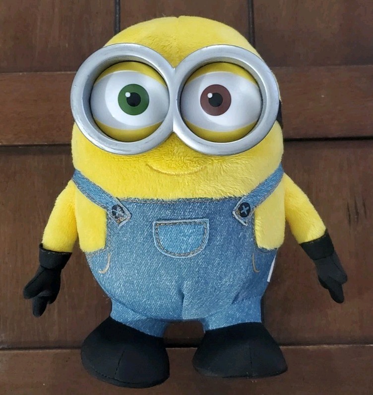 Despicable Me Minion BOB Illumination Plush 8”
