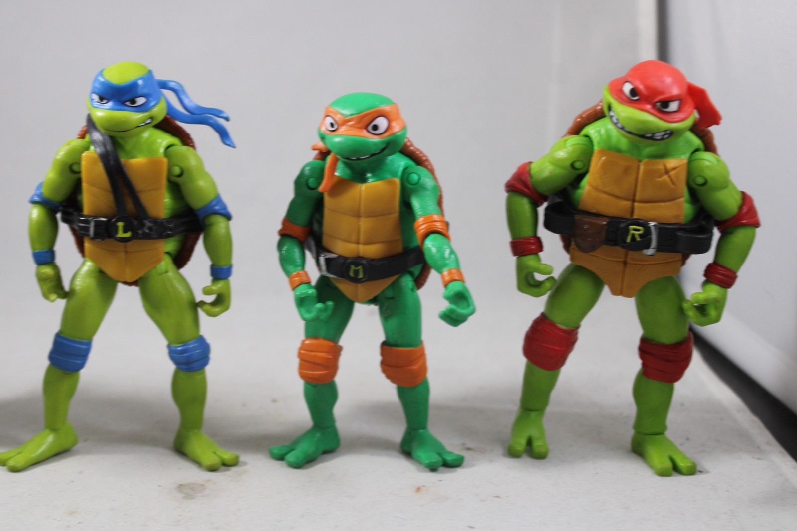 TMNT Mutant Mayhem Action Figure Set Raphael Leonardo Lot Loose Mondo Gecko
