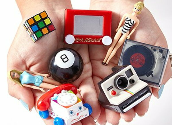 Doll House Miniature World&rsquo;s Smallest Lincoln Logs Lite Brite Barbie Gloworm Toy