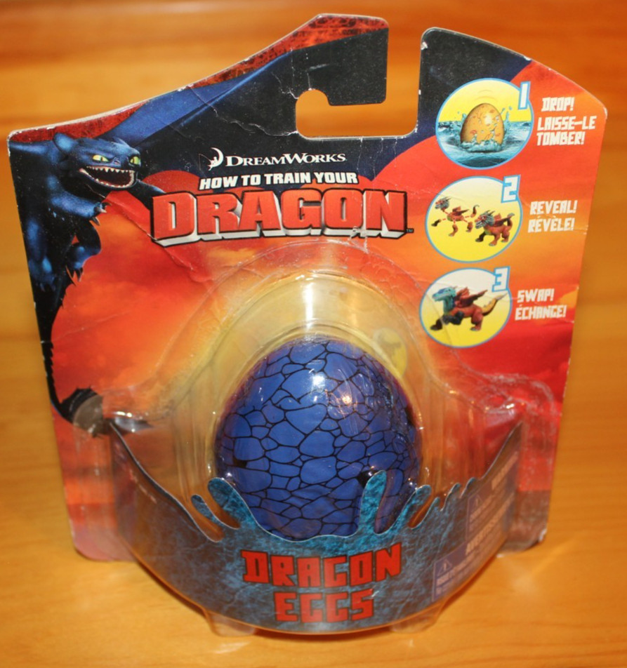 2010 How To Train Your Dragon – Dissolving Dragon Egg w/ Hidden Dragon – RARE!!