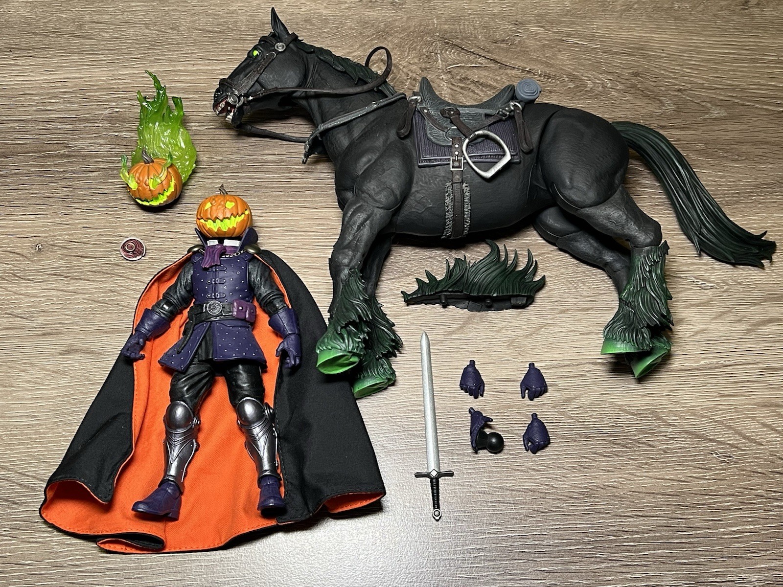 Four Horsemen Headless Horseman Figura Obsura Retail Version Green Mythic Legion