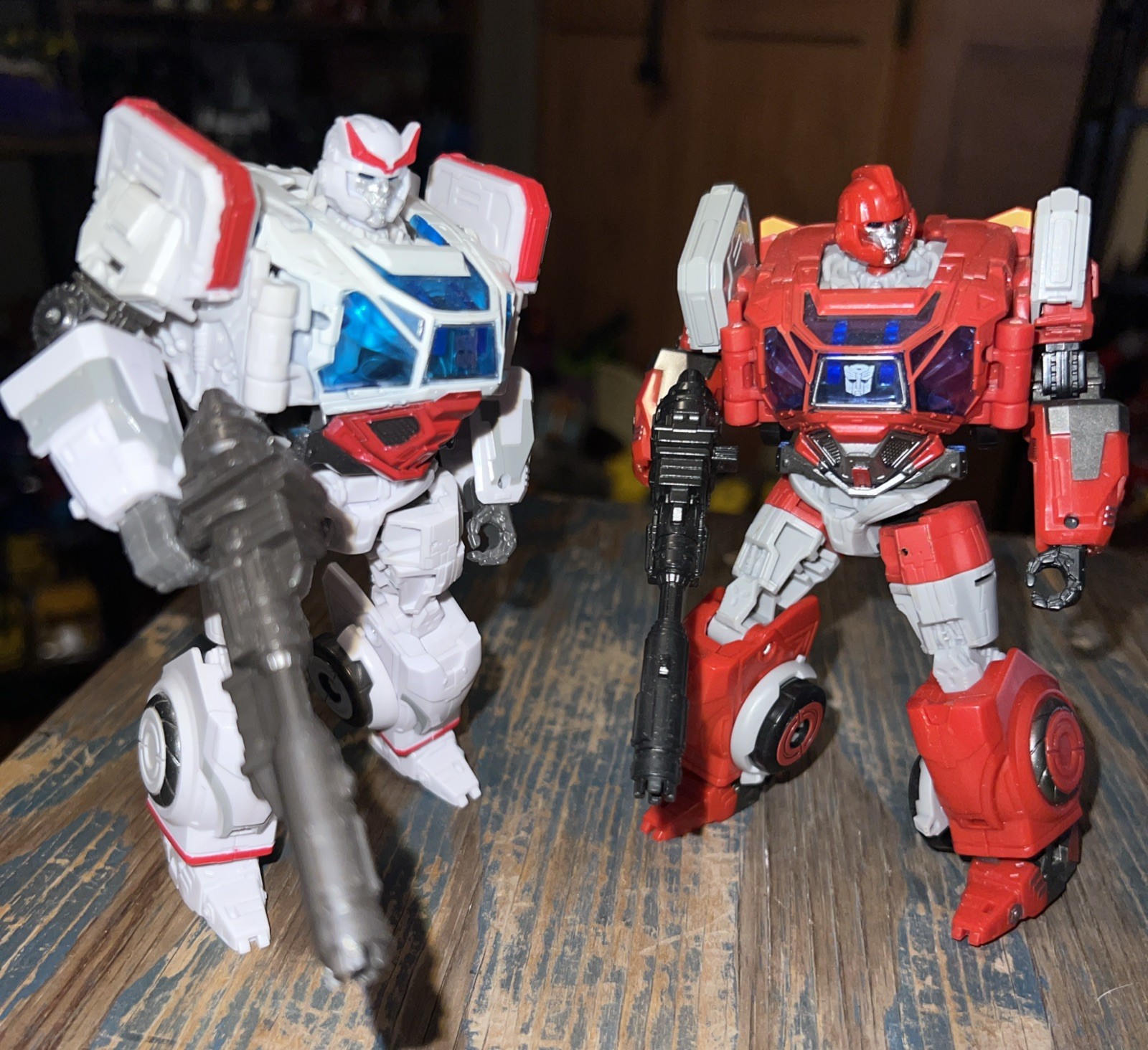 Transformers Studio Series Bumblebee Movie Ratchet And Iron Hide Deluxe Class