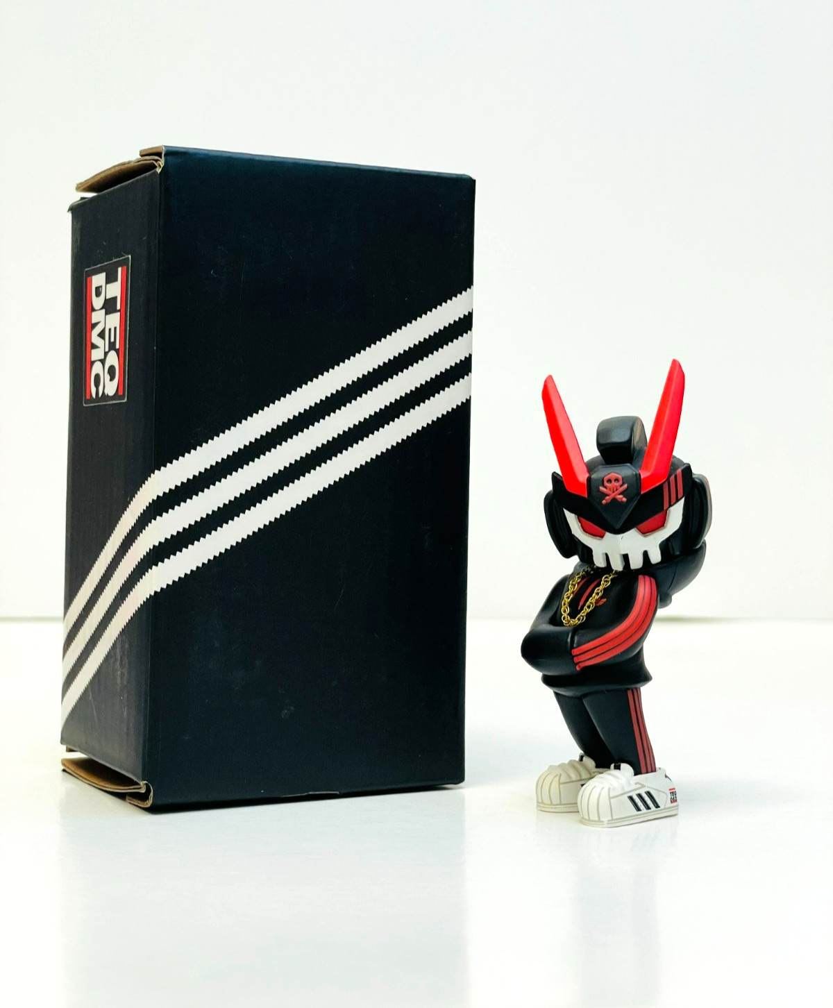 Adidas Teq 63 Run DMC Quiccs Mrtian Toys Micro 3&Prime; Figure Official