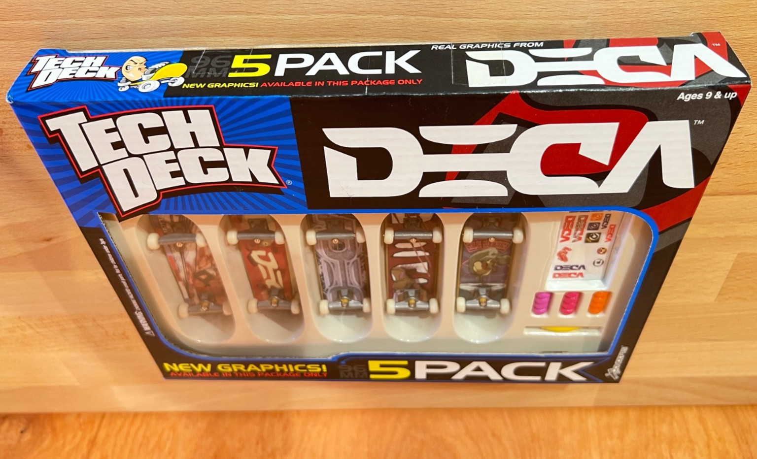 Vintage 2002 Tech Deck DECA Skateboards 5 Pack Fingerboards EXCLUSIVE ART Sealed