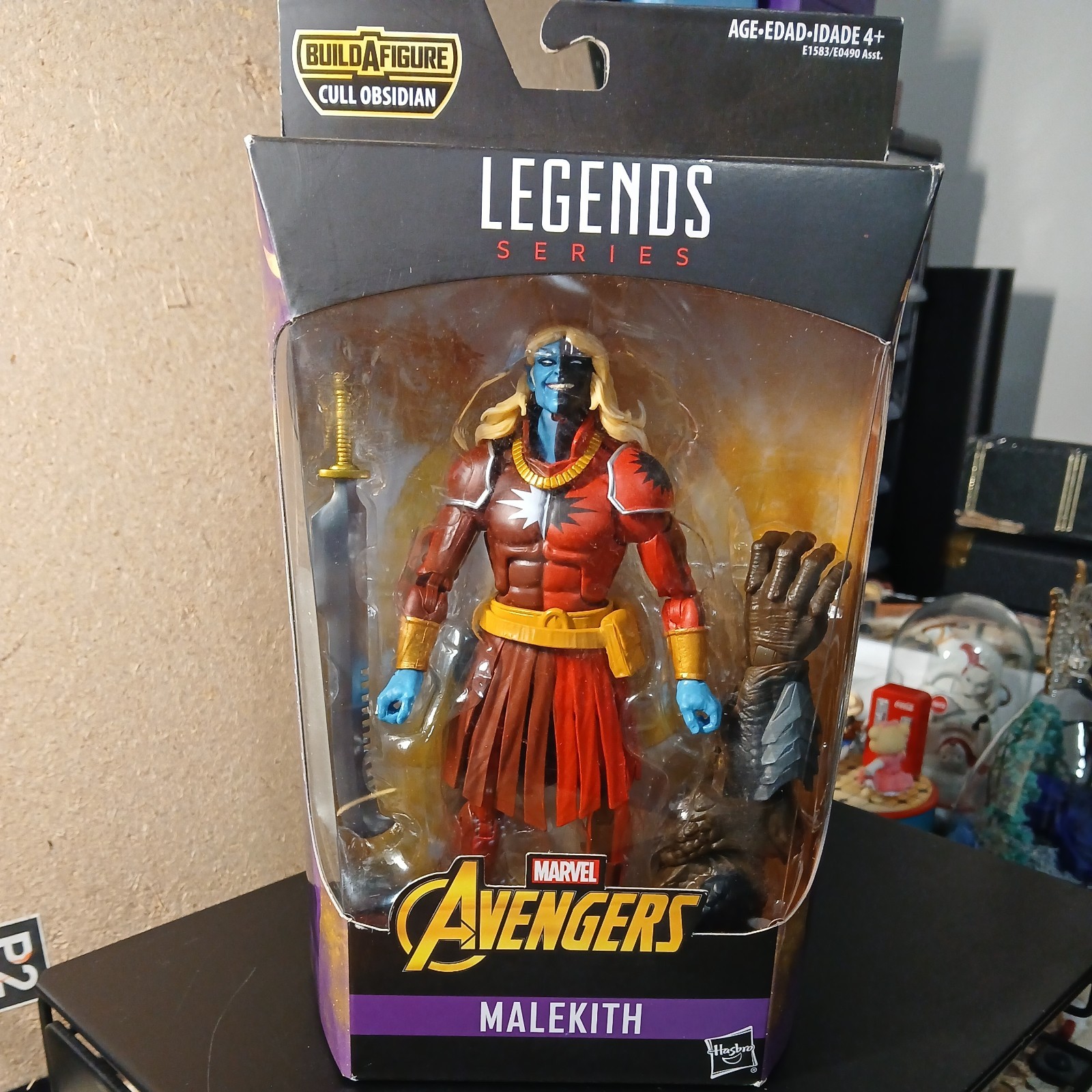 Hasbro Marvel Legends Avengers Malekith Action Figure BAF Cull Obsidian Sword