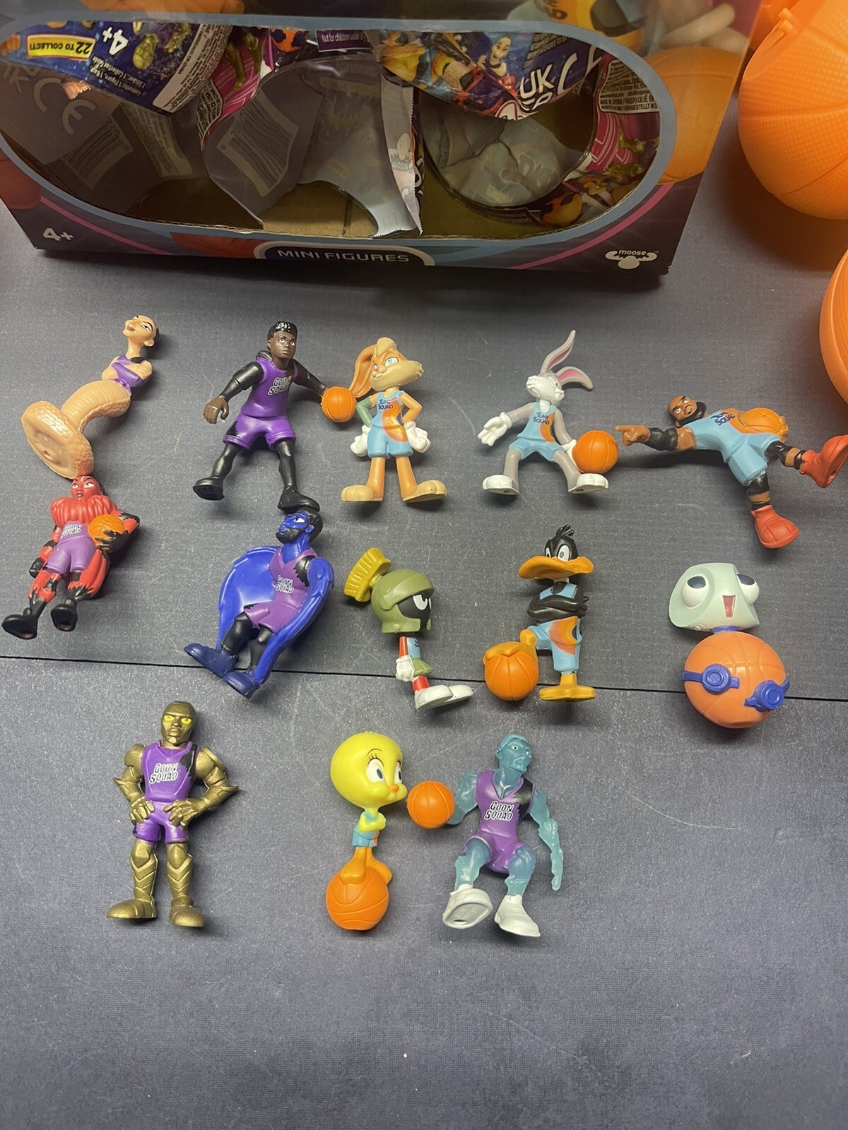Space Jam Mini Series 1 (13 Figures Complete With Box)