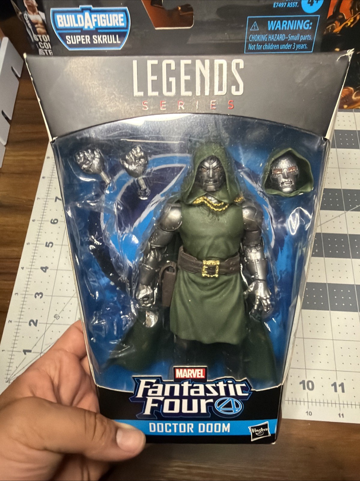 Marvel Legends Doctor Doom Fantastic Four 6-inch Action Figure Super Skrull