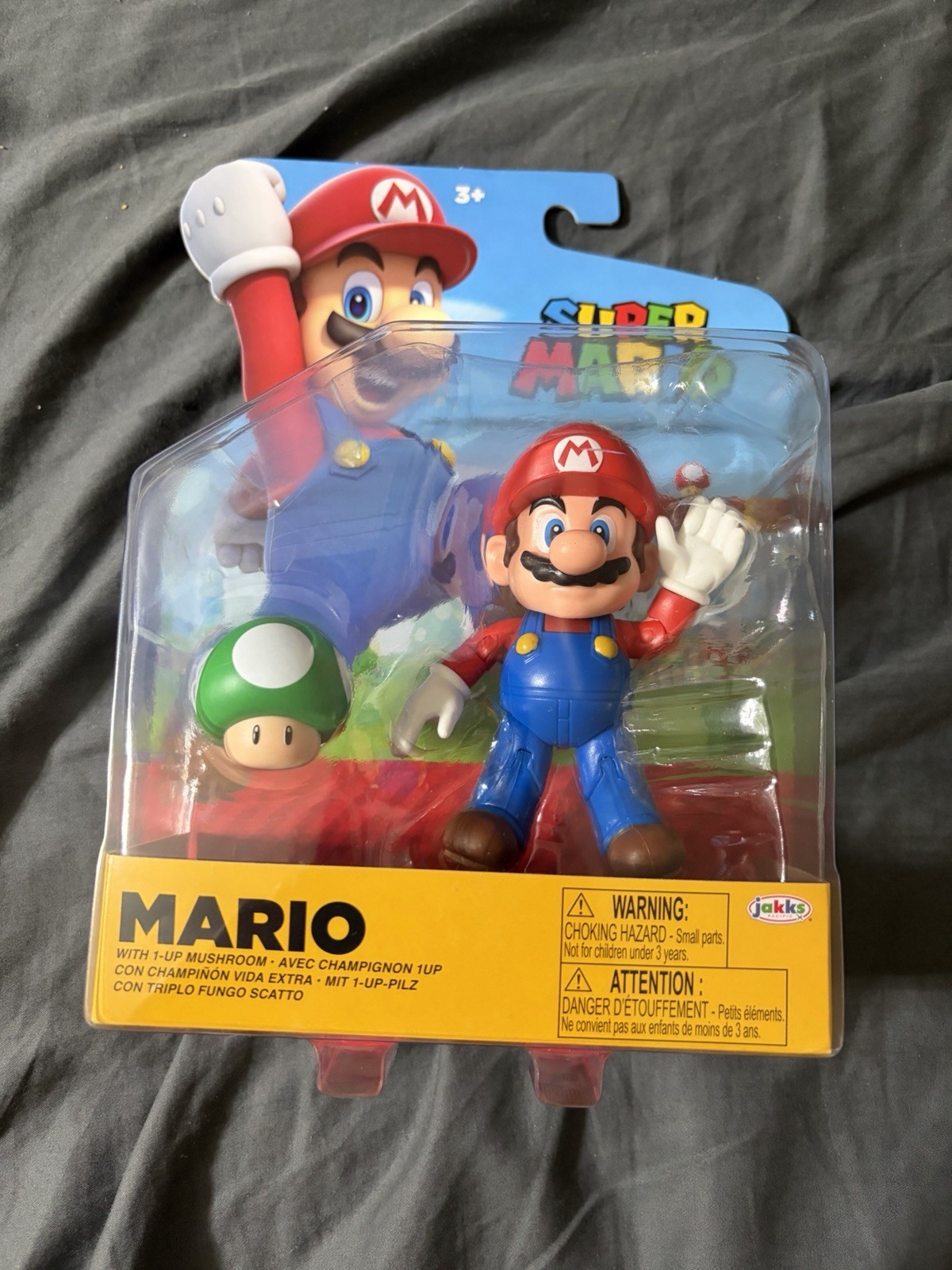Super Mario – Mario with 1-UP Mushroom Action Figure (4&Prime;) – Jakks Pacific