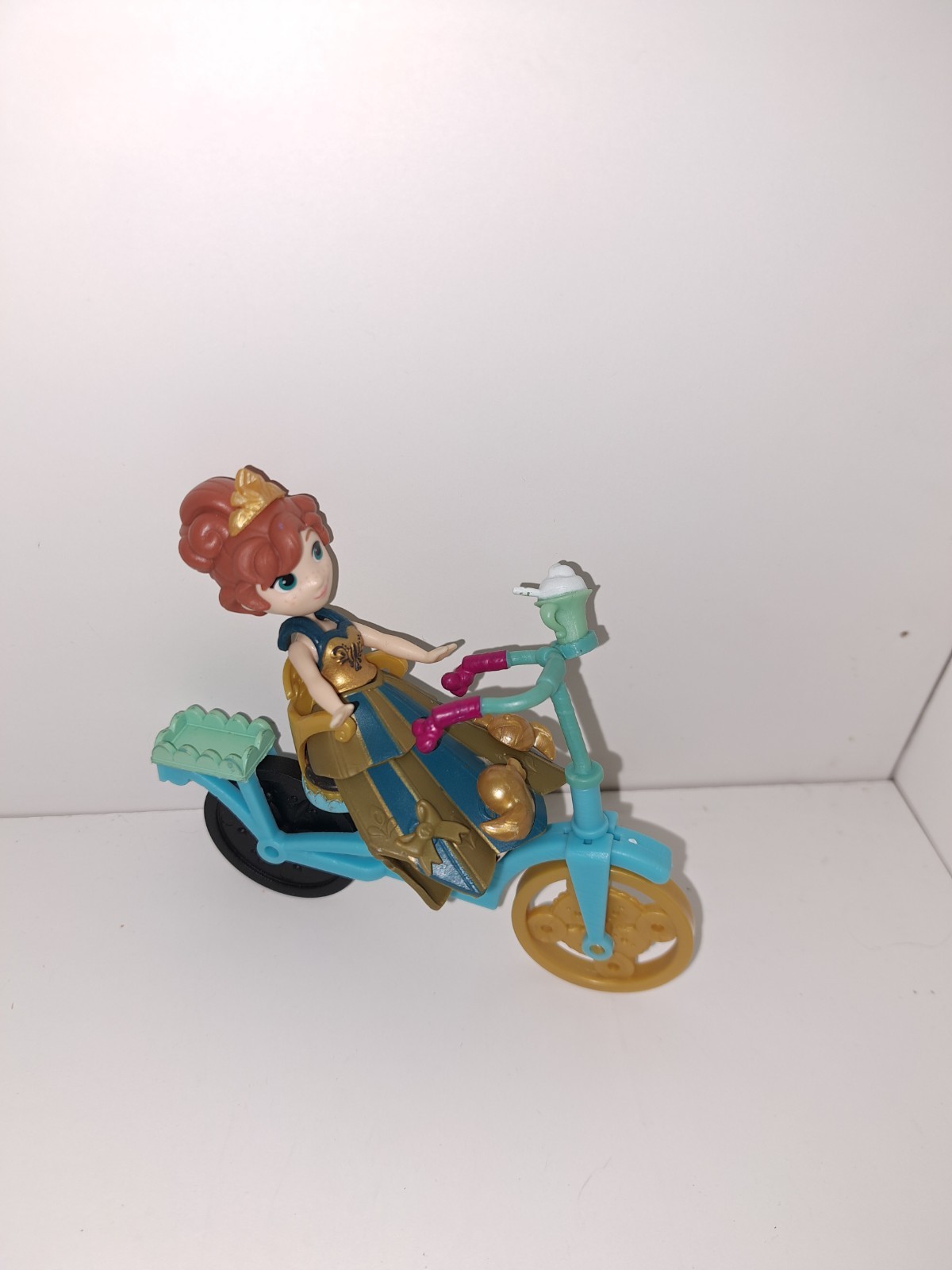 Disney Frozen Little Kingdom Anna And Bicycle