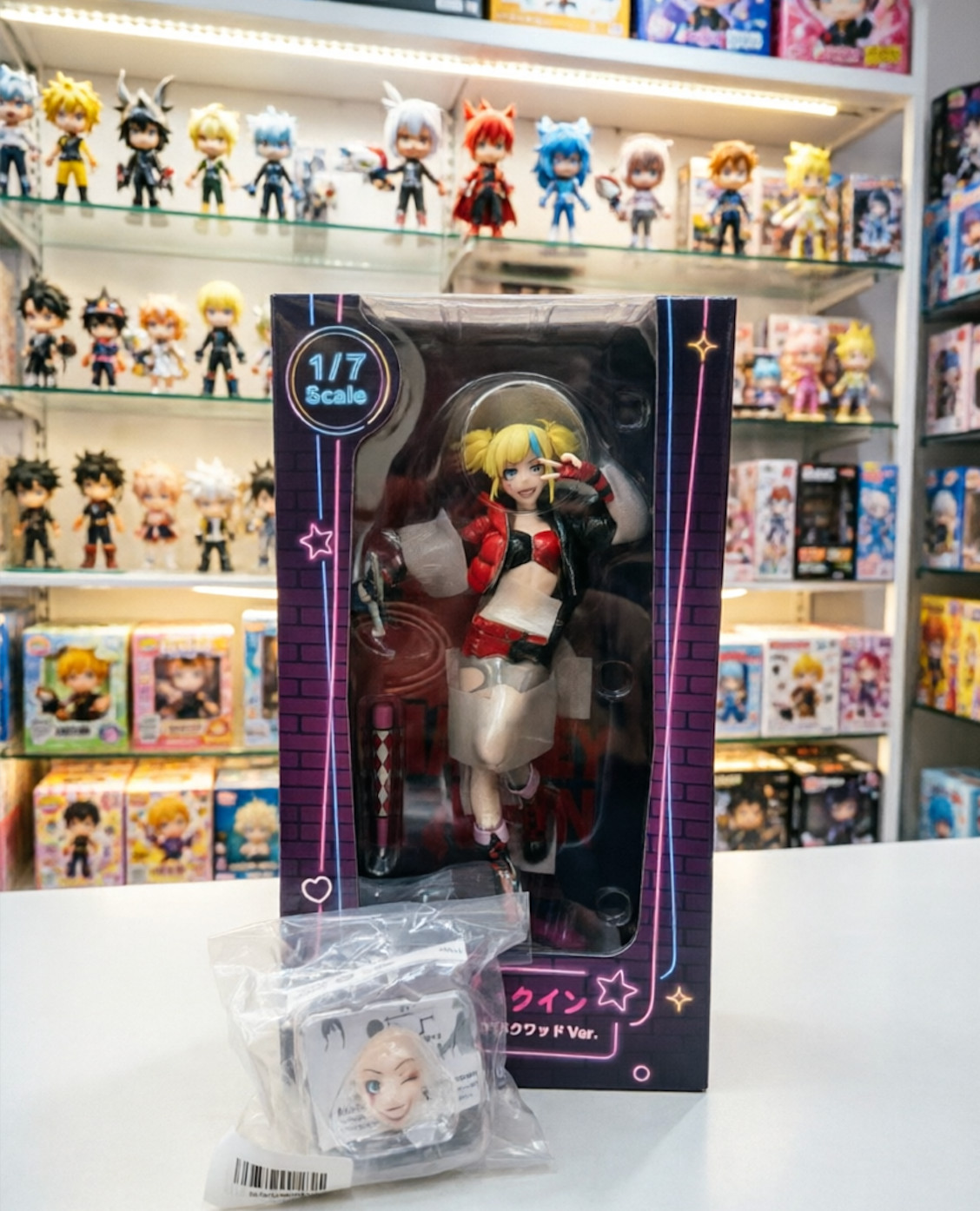 Kaiyodo Harley Quinn The Suicide Squad: Kill the Justice League Ver. 1/7 Scale