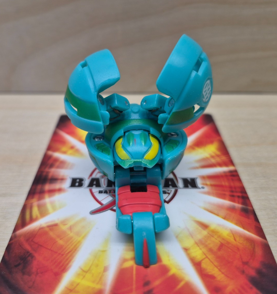 Bakugan B2 Ventus Bee Striker 480g