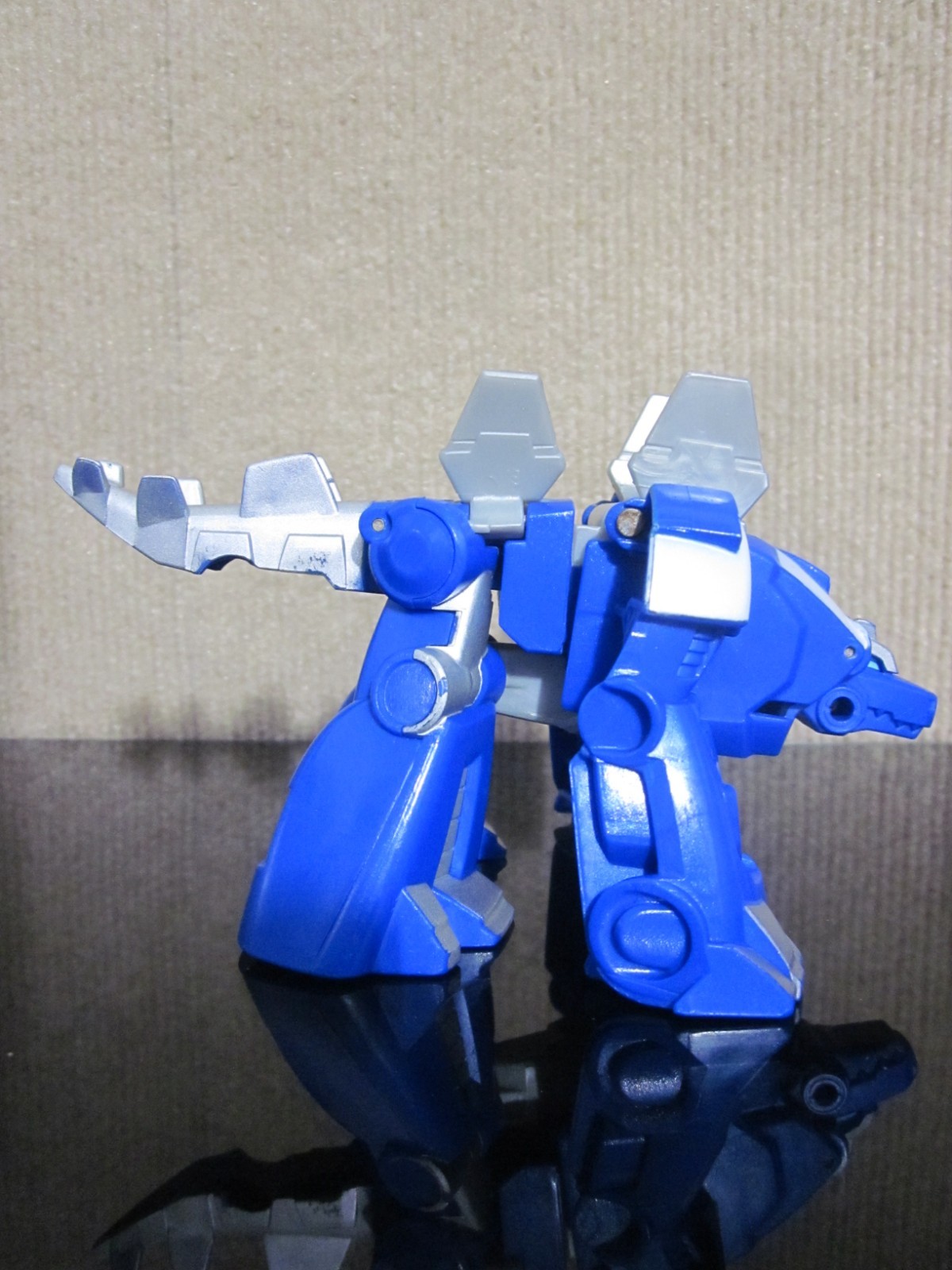Hasbro Tomy Playskool Heroes Transformers Rescue Bots Chase The Dino Protector