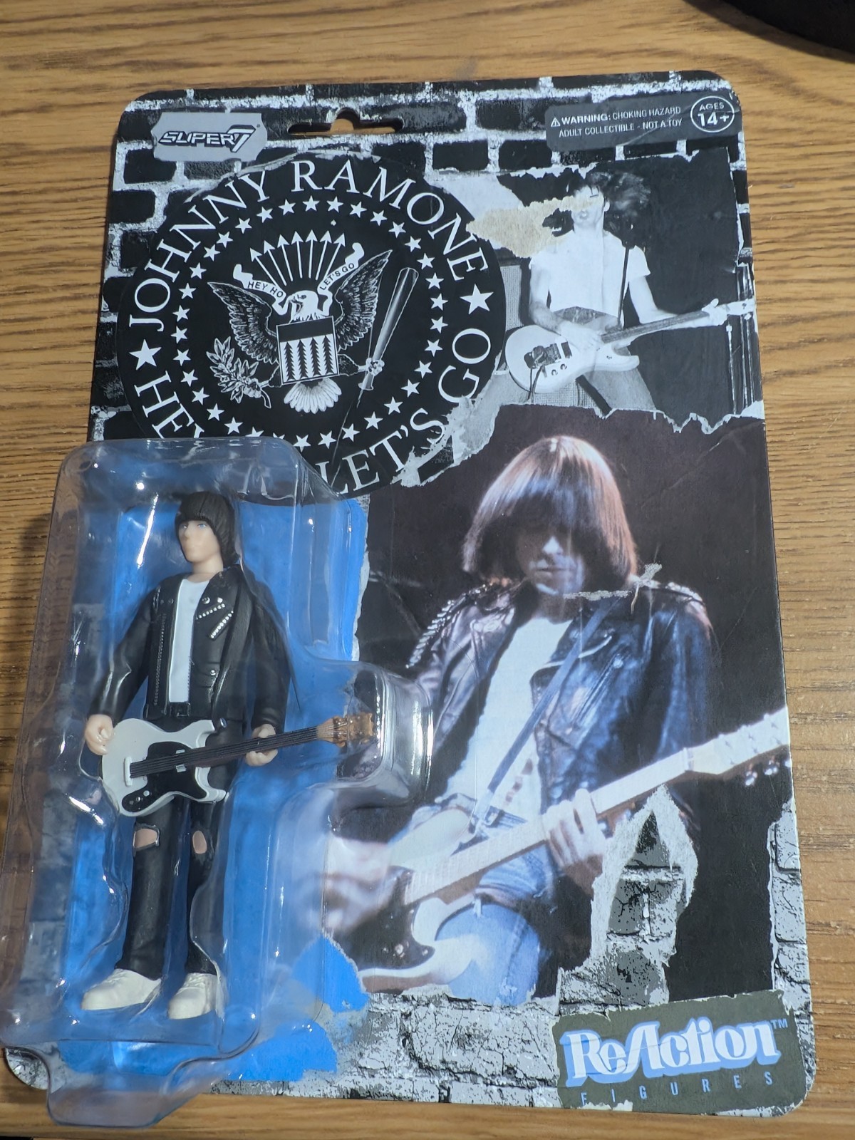 Super7 ReAction Figure – Johnny Ramone (White Shirt) PUNK ROCK RAMONES Sealed
