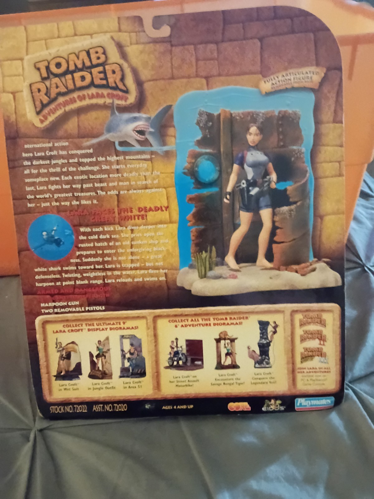1999 Tomb Raider Lara Croft Faces the Deadly Great White Action Figure