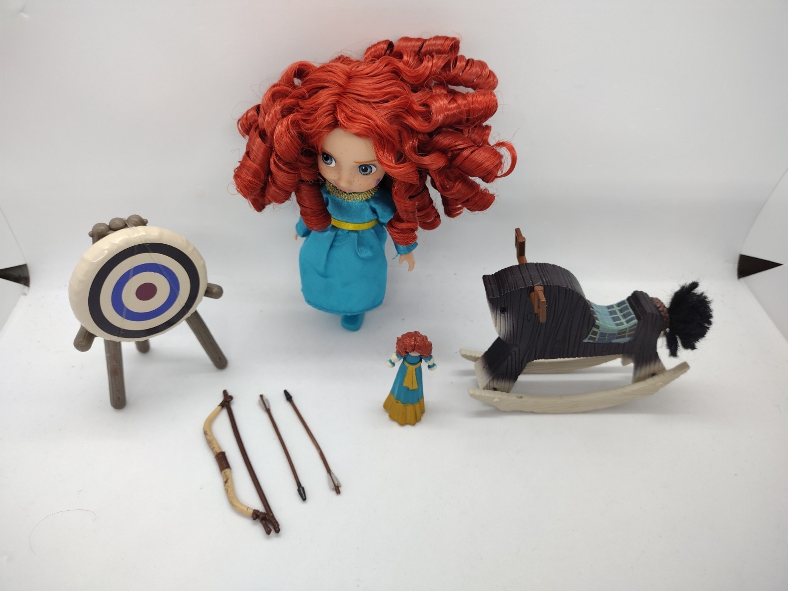 DISNEY STORE Animators Collection Merida 5&Prime; toddler doll accessories set