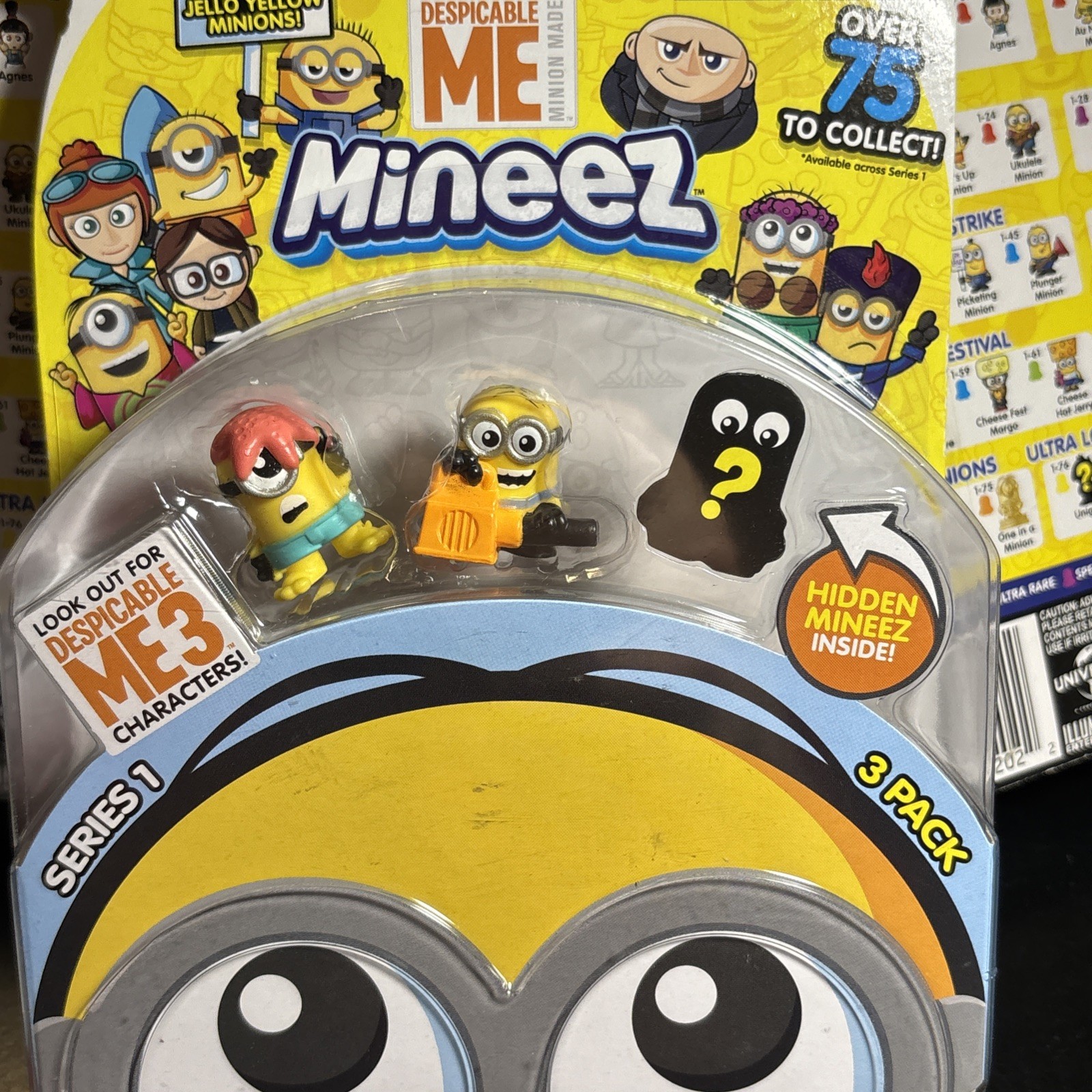 Despicable Me Mineez Series 1 Deluxe 3 pk Starfished and Leaf Blower Minion
