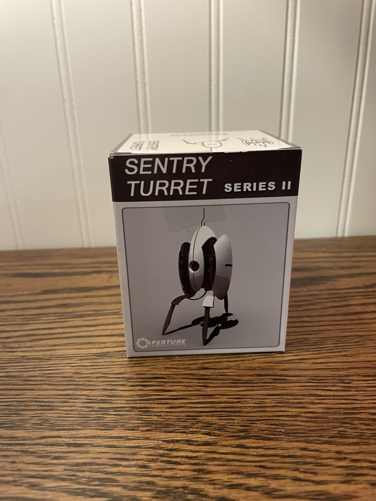 New Unopened Sealed Portal 2 Series II (2) Turret NECA WizKids Valve Blind Box