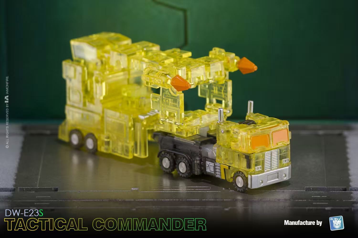DR.WU DW-E23S TACTICAL COMMANDER Transparent Yellow Magnus MINI 6cm Robot