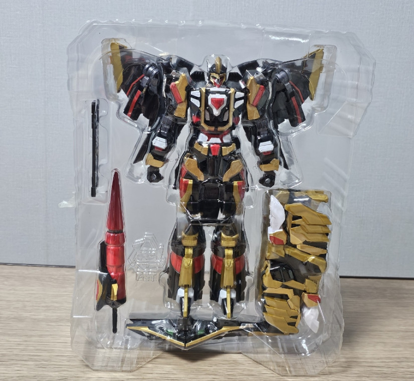 Metal Cardbot W Knight Gryphon Transforming Robot Action Figure Toy Korean Anime