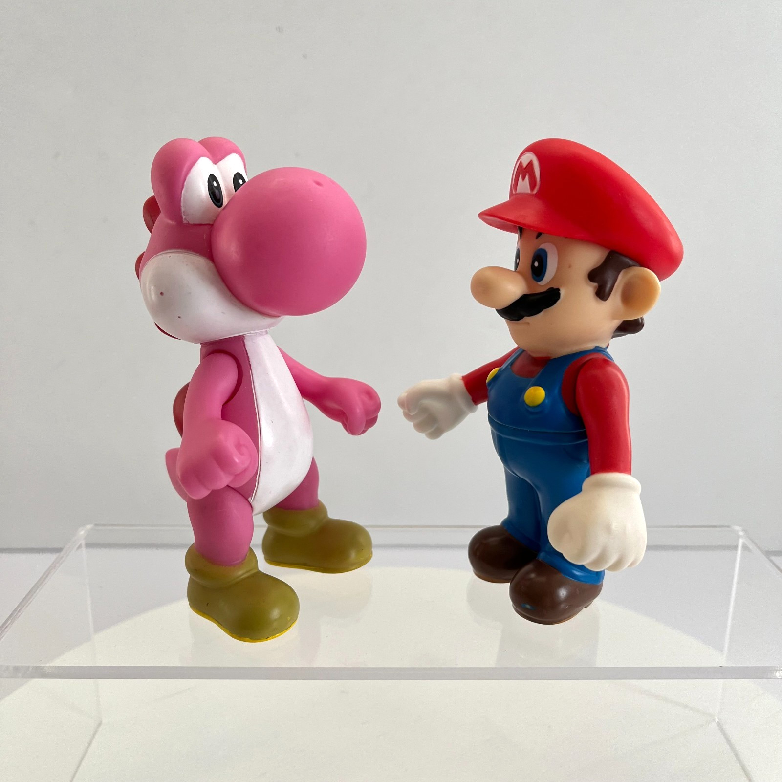 Banpresto Nintendo Super Mario Collection Pink Yoshi 5&Prime; & Mario Vinyl Figure2007