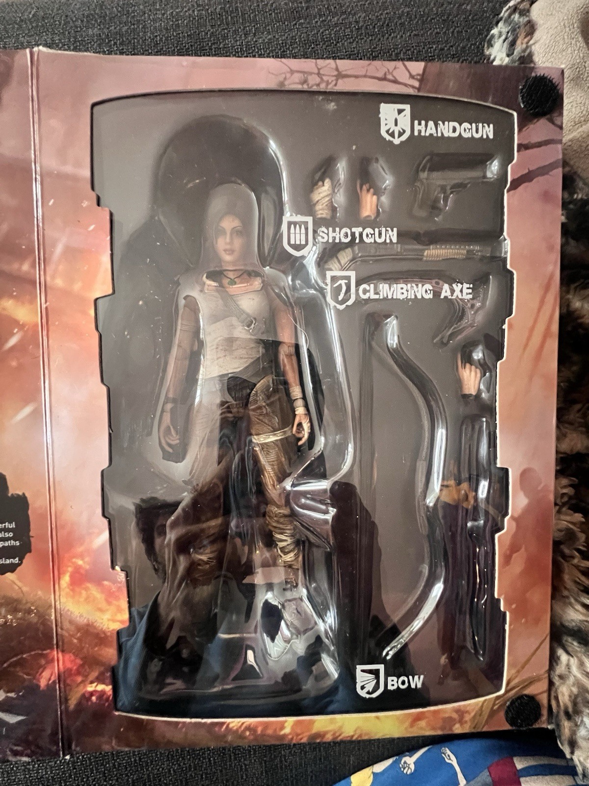 Play Arts Kai Tomb Raider Lara Croft Square-Enix