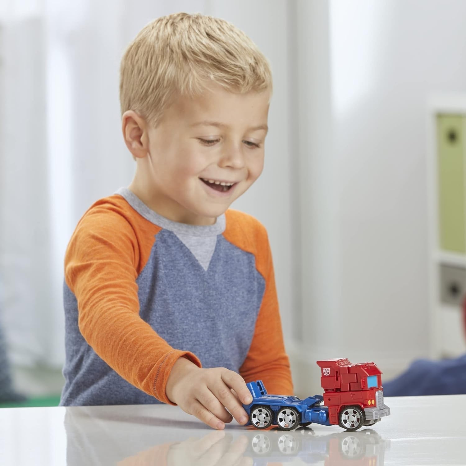 Collectible 7-Inch Action Figures: Optimus Prime and Megatron – Fun for Ages 6+
