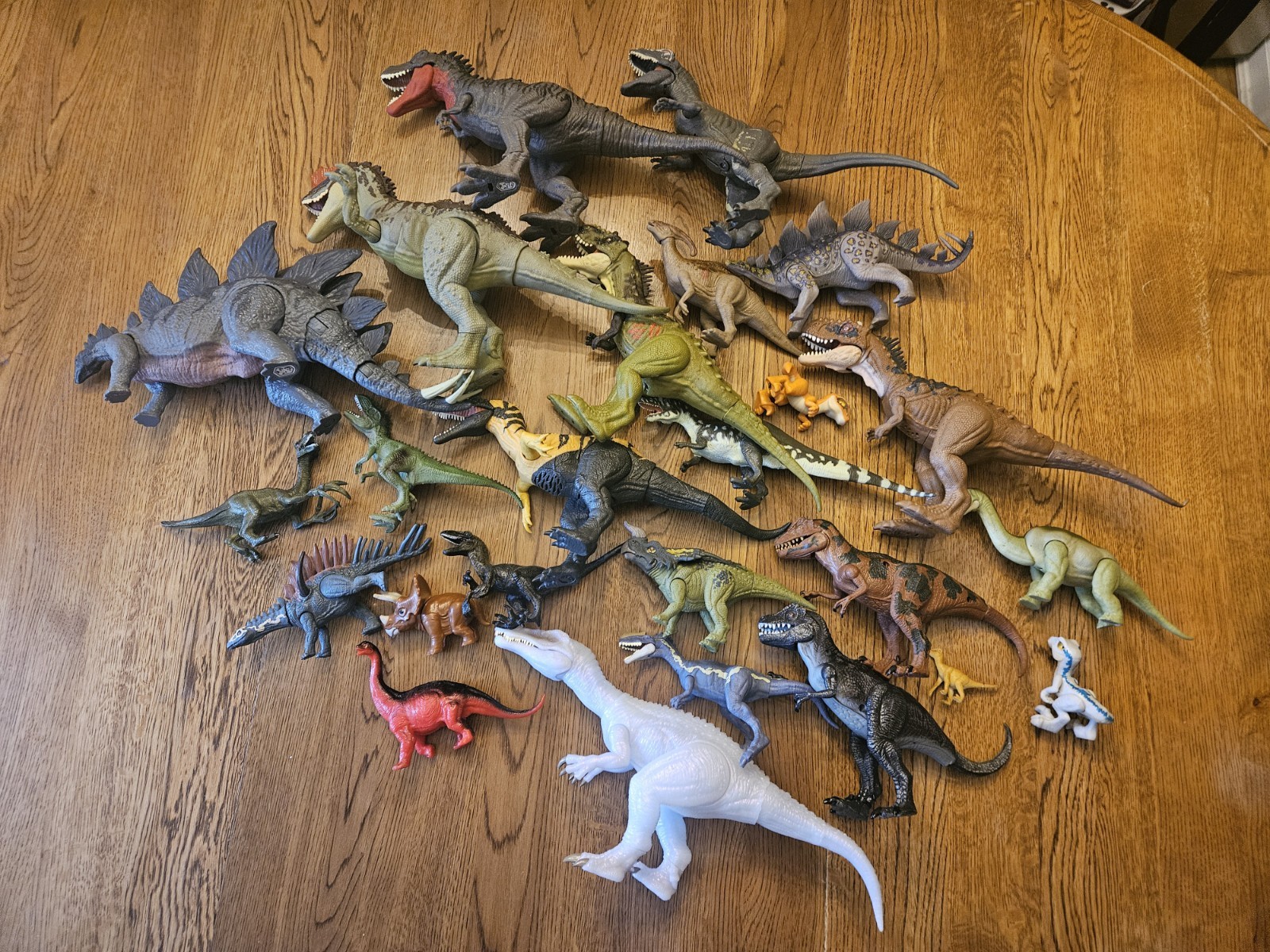 Jurassic World Jurassic Park Mixed Lot of 20+ Toy Dinosaur Action Figures Hasbro