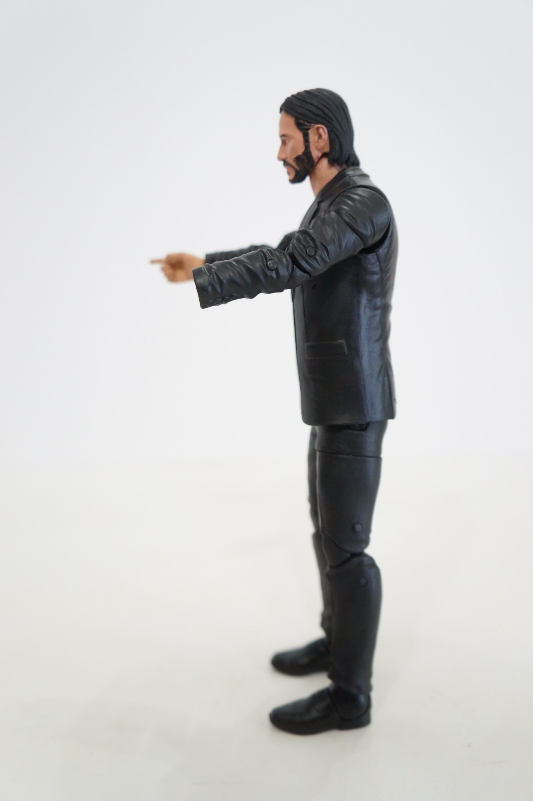 Diamond Select John Wick Action Figure Keanu Reeves *SEE PICS/READ DESCRIPTION*