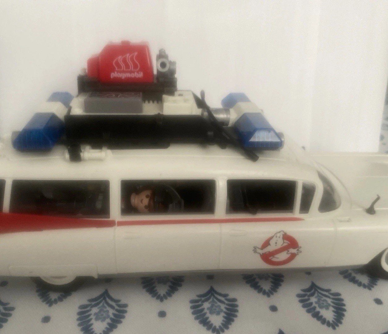 Ghostbusters Car With Working Lights And Figures Pre-owned