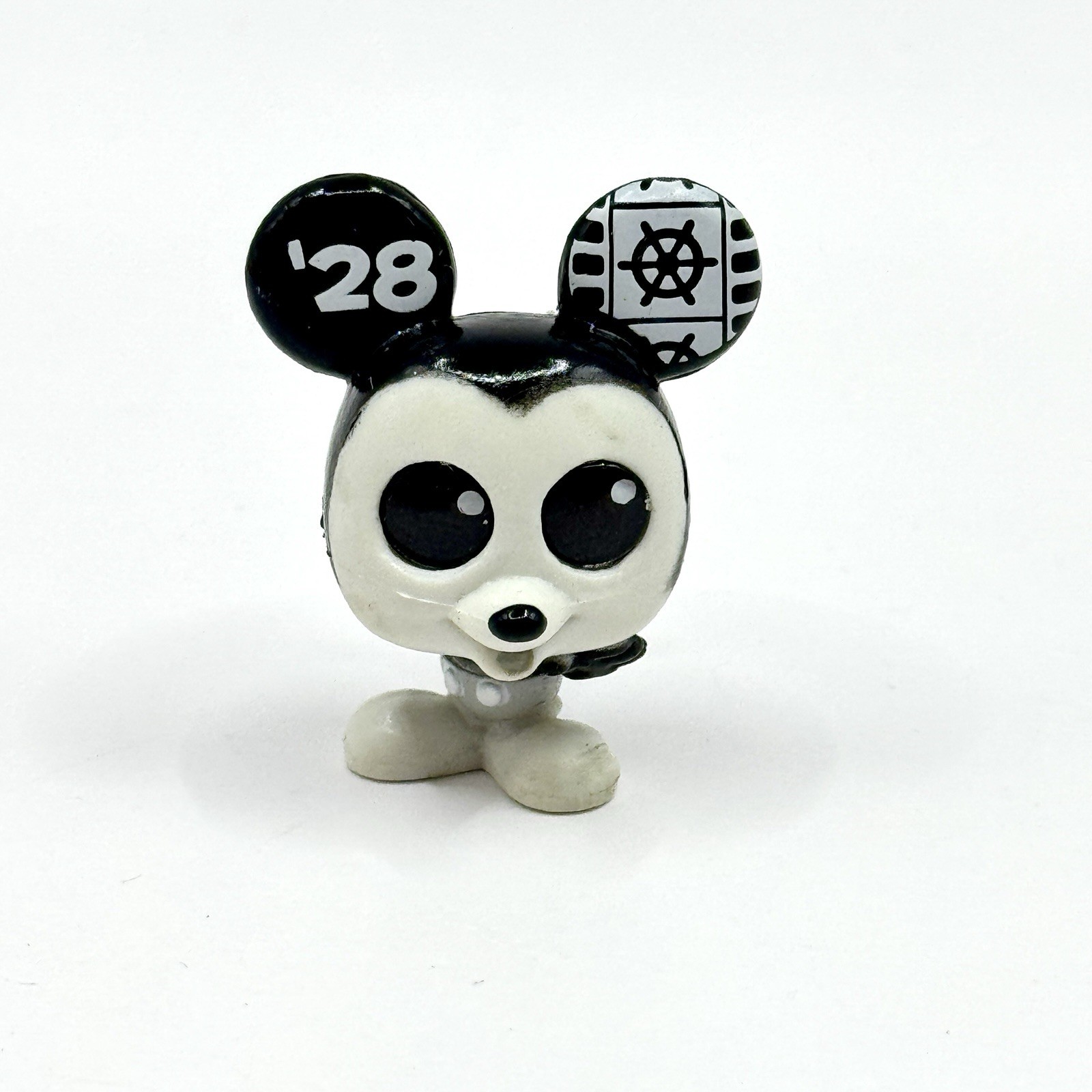 Disney Doorables Series 6 Mickey Years Of Ears lot of 8 Exclusive Collection