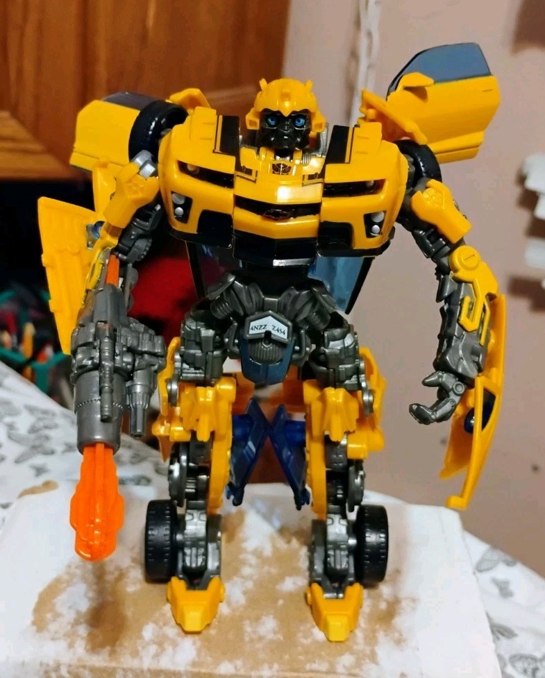 Transformers Revenge of the Fallen BUMBLEBEE Deluxe Rotf 2008