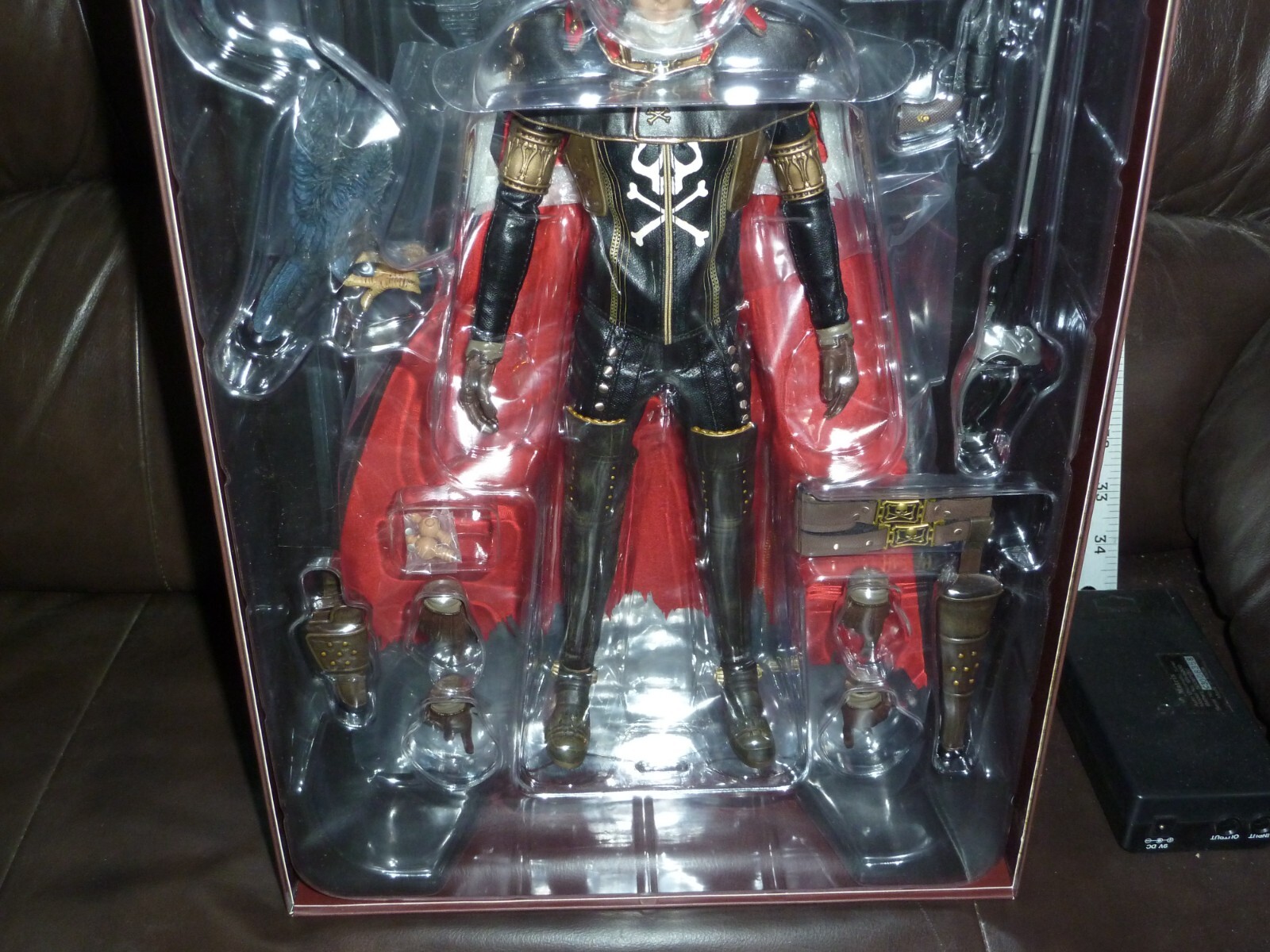 CAPTAIN HARLOCK SPACE PIRATE WITH THRONE OF ARCADIA 12 INCH FIGURE HOT TOYS 2014