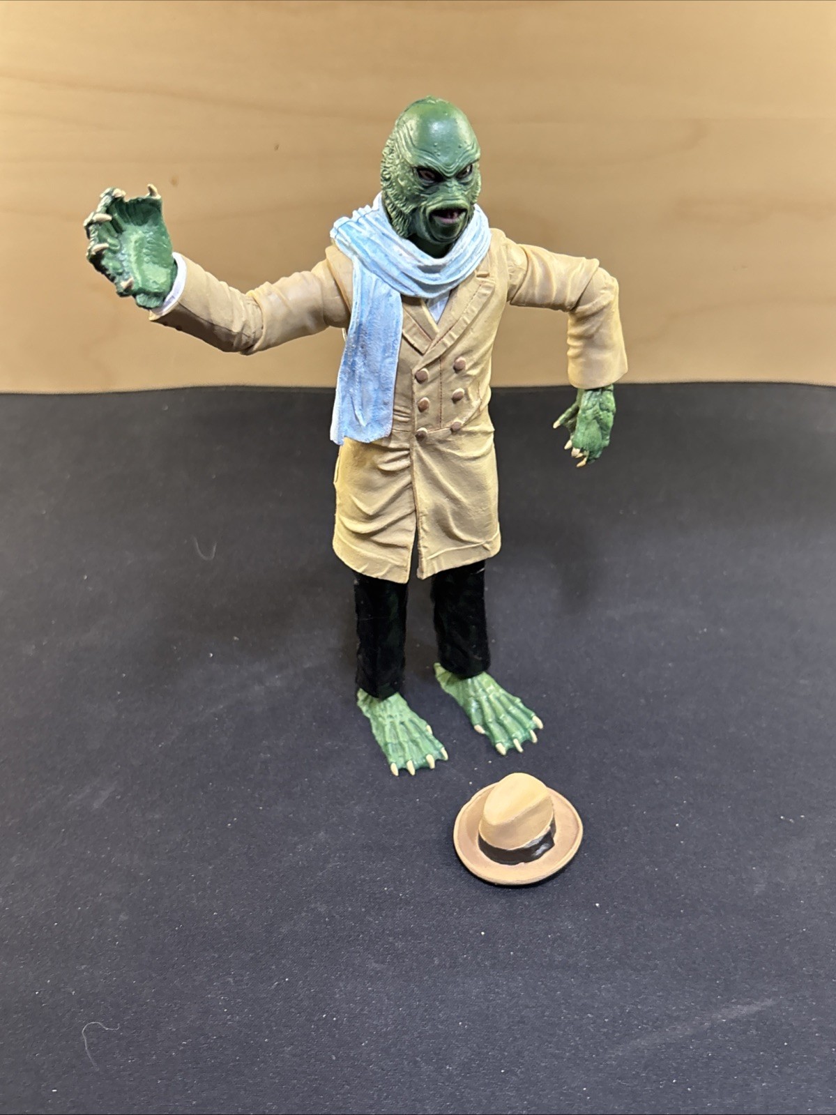 Diamond Select The Munsters Diorama Stairs BAF Uncle Gilbert Build A Figure SPOT