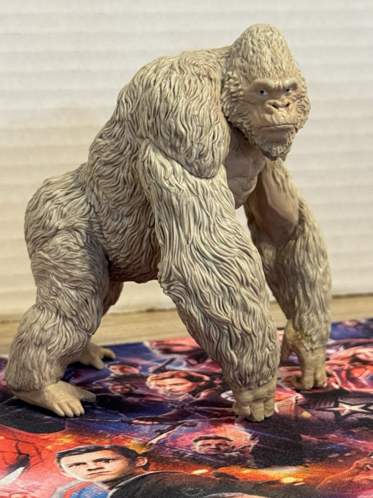 Rampage the Movie lanard 4&Prime; George the Albinos Gorilla Action Figure